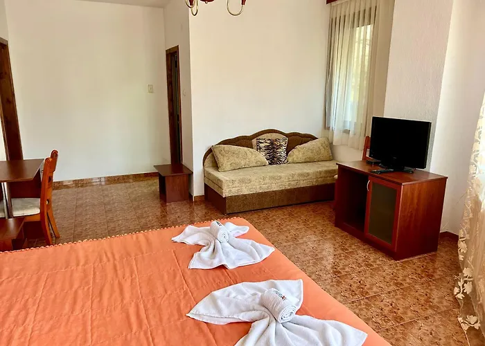 Hills 2* Триград