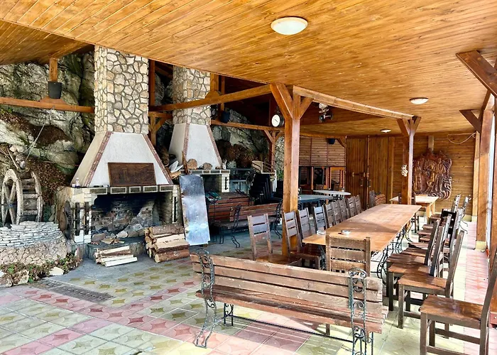 Hills Триград